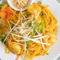 Pad Thai Dinner · Gluten free. Rice noodles with egg, green onion, carrot, cabbage and sprouts.