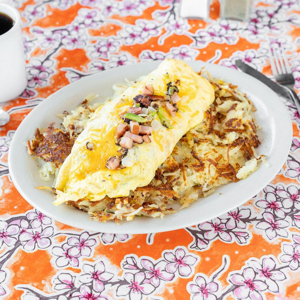 Denver Omelette* · Diced ham with onions, bell peppers ＆ cheddar cheese.