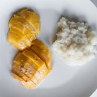 White Sticky Rice With Fresh Mangoes (Seasonal) · 
