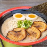  Tonkotsu Ramen  · Pork broth, thin noodle, pork chashu, nori, soft boiled egg, green scallion