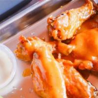 6 Chicken Wings · Choose your flavor and enjoy our delicious wings
Barbecue - Chipotle - Hawaiian - Buffalo