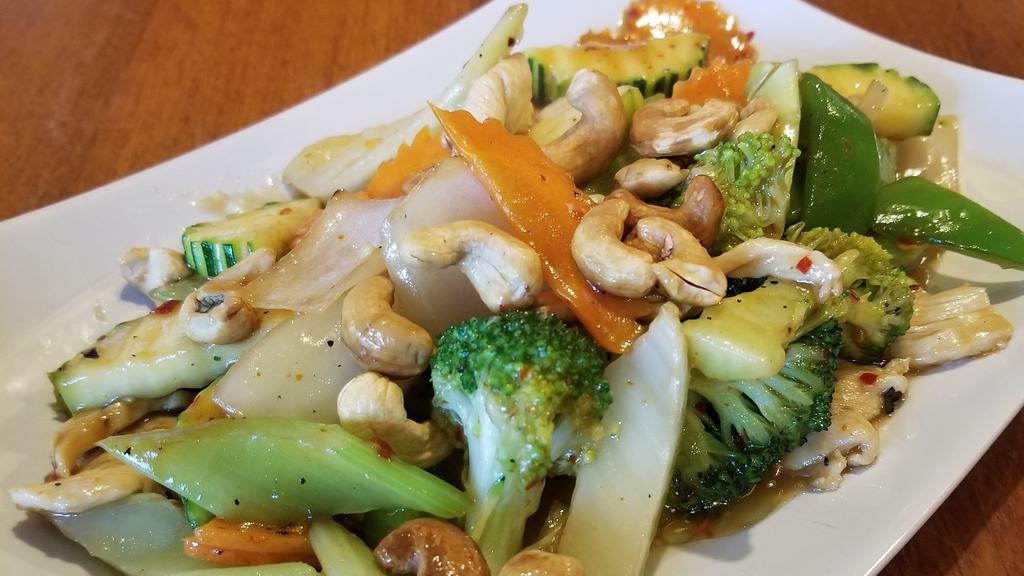 Pad Cashew · Choice of meat stir-fried with cashew nuts, onions, zucchini, broccoli, celery, bell peppers and carrots.