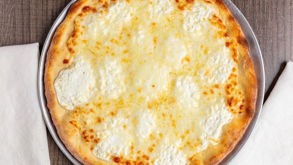 18'' White Pizza · Ten slices. Ricotta, Mozzarella, and fresh garlic.