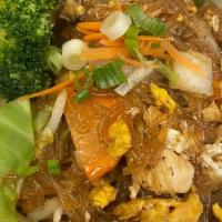 Pad Woon Sen · Glass noodles, mushroom, onions, cabbage, and carrots.
