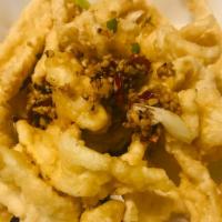 Salted Pepper With Deep Fried Squid 椒盐鱿鱼 · 