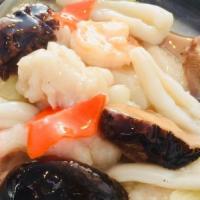 Mixed Seafood And Tofu Clay Pot 海鲜豆腐煲 · 海鲜豆腐煲