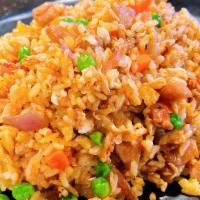 Bone Broth Chicken Fried Rice 骨汤鸡肉炒饭 · We use the bone broth to cook the rice instead of using the water. Therefore, it is much mor...
