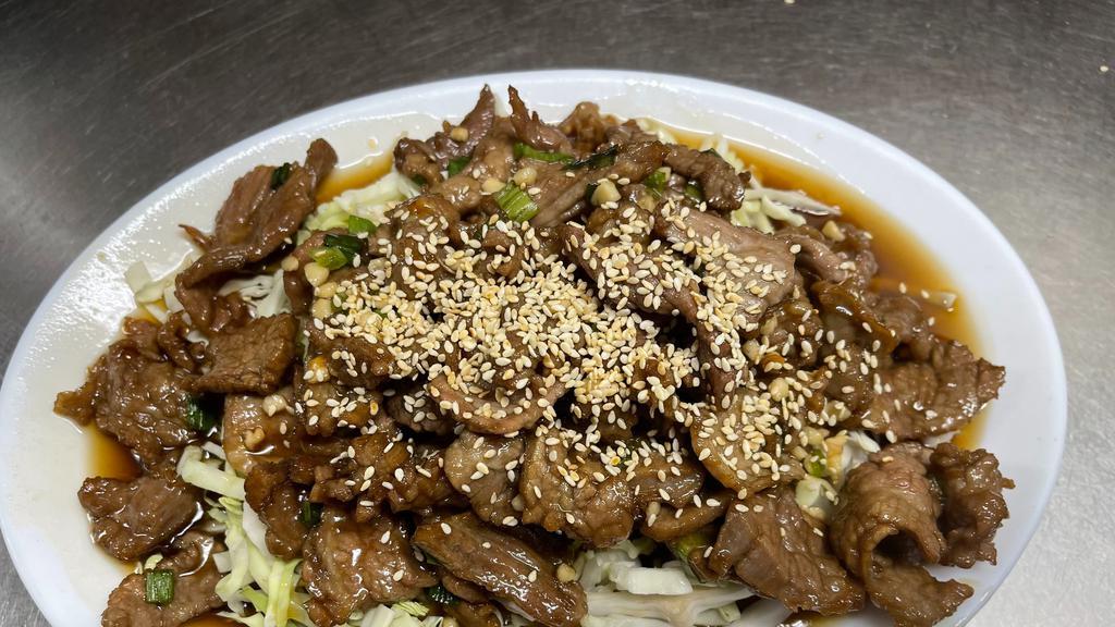 Palace Beef 韩牛 · Stir fried sliced of sirloin beef marinated in special Mandarin sauce, garnished with sesame seeds