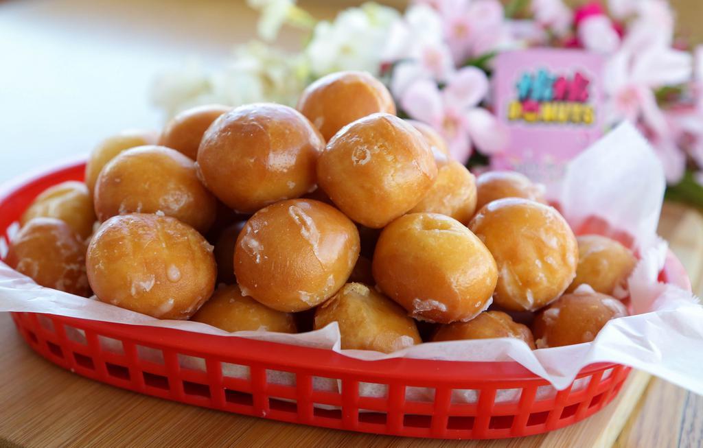 12 Donut Holes · Little balls of happiness