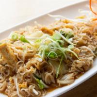 Phad Thai · Stir-fried thin rice noodle, fried tofu, egg, red onion, green onion, bean sprout in tamarin...