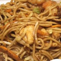 Shrimp Chow Mein 虾炒面 · Stir fried noodle dish with shell fish.