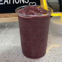 Blueberry Smash · Blueberries, Whole banana, Pineapple, Seamoss Lemonade base