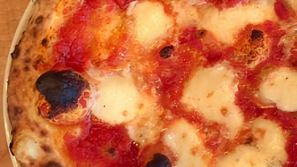 ~ Kids Pizza ~ · 8” PIZZA WITH TOMATO SAUCE & MOZZARELLA
CHOOSE PLAIN CHEESE, PEPPERONI, OR HAWAIIAN