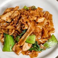 Pad Si-Ew  · Fresh rice noodles or bean thread noodle stir fried with bok choy & broccoli, egg, and sweet...