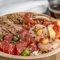 Large Bowl (3 Poke') · This bowl comes with up to 3 kinds of Poke' and unlimited toppings.