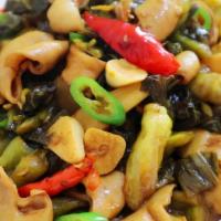 Stir-Fried Pickled Mustard Greens With Pork Intestine · 酸菜炒肥肠