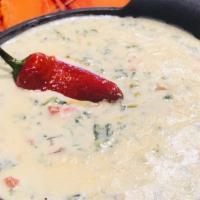 Queso Dip & Chips · 