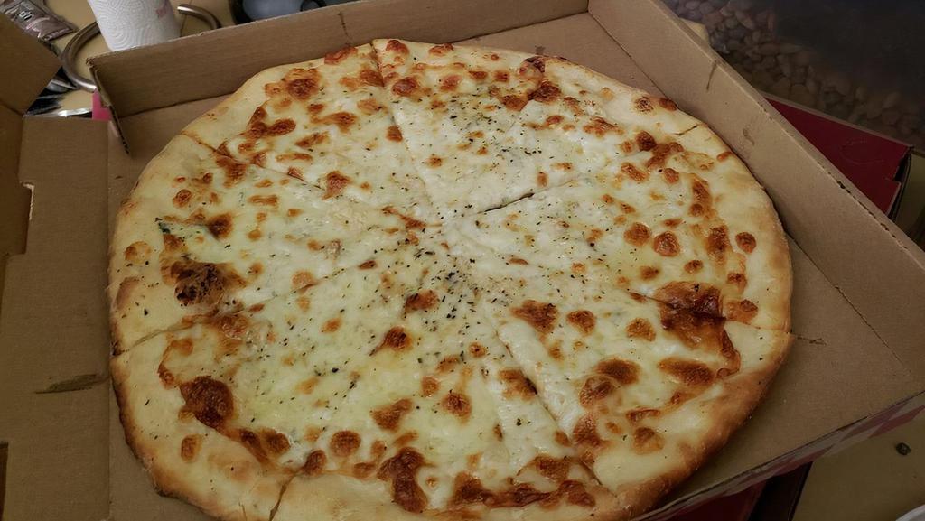 New York White · Mozzarella, ricotta cheese and fresh garlic.