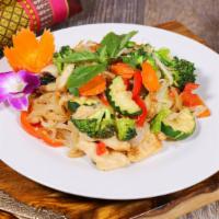 Drunken Noodle · Thai rice noodle sauteed with yellow onion, carrot, broccoli, cabbage, bell pepper, basil an...