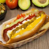 Hot Dog Sonora · Hot Dog Sonora: Pan de vaporera, salchicha enrollada con tocino, cebolla asada, frijol, mayo...
