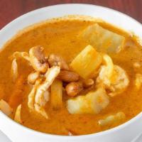 Massaman Curry · Tomatoes, carrot, onion, pineapple, potatoes and cashew nut