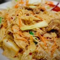 Singapore Noodle · Thin rice noodles, egg mushrooms, sliced cabbage, sliced carrot, bean sprout and green onion...