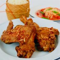 Hat Yai Combo · 3 Whole Wings ＆ 1 Drumstick served with papaya salad and sticky rice