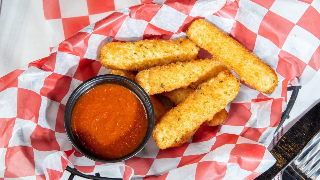 Cheese Sticks · With a side of marinara sauce (adds 80 cal). Cal 780. 2000 calories a day is used for general nutrition advice, but calorie needs vary.