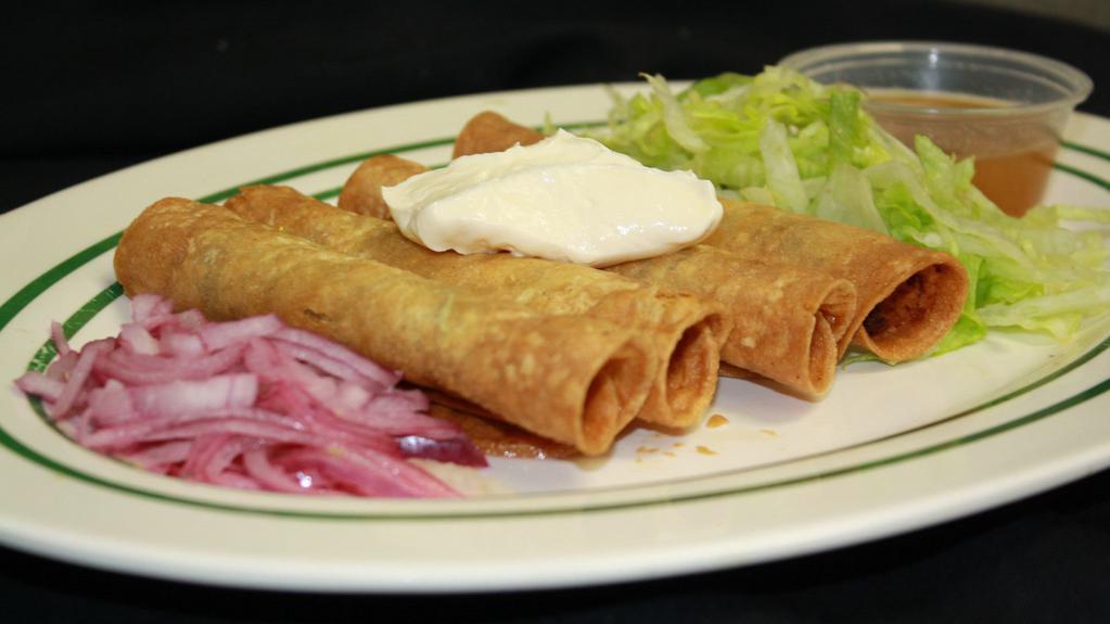Rolled Tacos · Pollo (chicken).