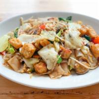 Drunken Noodle · Spicy. Wide size rice noodles, egg, chili, bell pepper, bean sprout, mushrooms and basil.