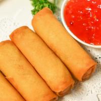 春卷 / Vegetarian Spring Roll · Crispy rolls stuffed with julienned veggies served with sweet chili dipping sauce