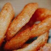 Beer Battered Onion Rings · Crispy, crunchy, and perfectly seasoned beer-battered onion rings!