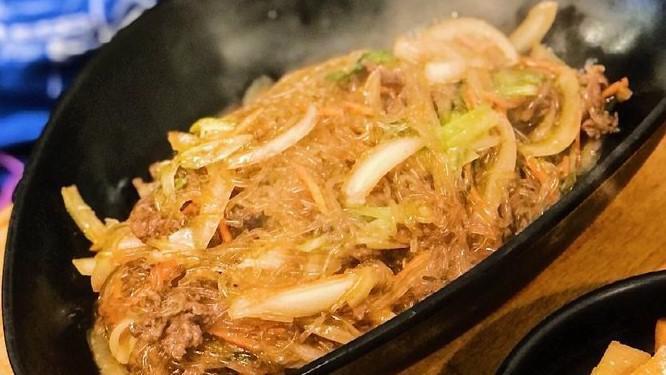 Japchae (잡채) · Starch Noodles, Zucchini, Cabbage, Onion, Green onion, Beef OR Tofu + side dishes