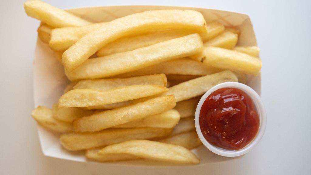 French Fries · Round cut fries.