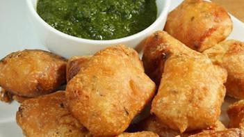 Pakora (6 Pieces)  · A delicious spiced vegetarian fritter