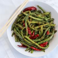 Stir Fried String Beans / 炒四季豆 · Vegan.