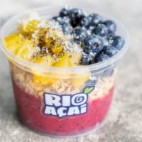 Flamengo · Passionfruit and dragon fruit base topped with granola, blueberries, pineapple, shredded coc...
