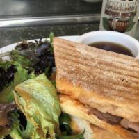 Portland Pub Dip Grilled Panini · Roast beef, cheddar, red onion, roasted diced red peppers, smokey chipotle mayo.