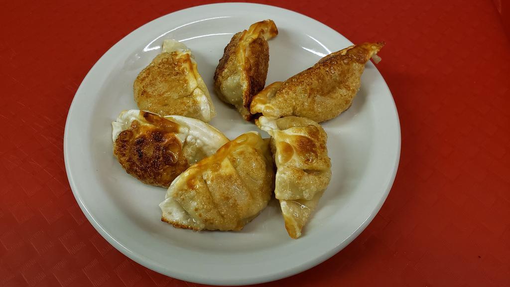 Pan Fried Man-Du (Dumpling) · Vegie  &  Pork