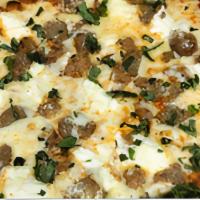 14'' Lasagna Pizza · Marinara sauce, ricoota, mozzarella, Italian sausage, meatballs, and fresh basil
