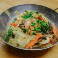 Lasun Shrimp · Tiger shrimp stir-fried with mushrooms, onions, garlic carrots, broccoli in a garlic sauce.