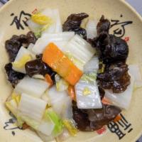 Wood Ear With Cabbage 木耳白菜 · Chinese black mushroom with napa in white sauce served with steamed rice.