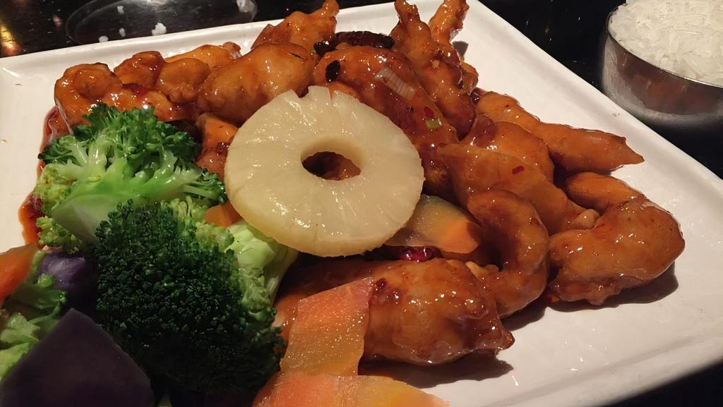 General Tao'S Chicken Or Beef · Hot and spicy. Golden crispy, lightly battered chunks of chicken or beef, carrots, broccoli in a sweet and sour hot spicy sauce.