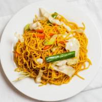 Fantastic Chow Mein (Mì Xào Thập Cẩm) · Stir fried flour noodles with tofu, soy protein & veggies.