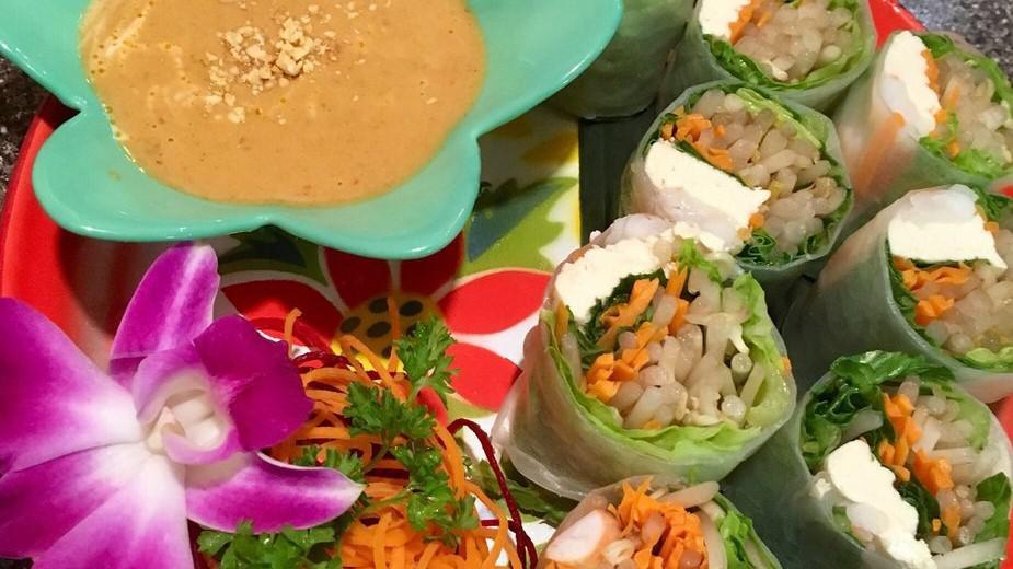 Fresh Spring Roll · Fresh rice paper rolls, tofu, mixed green, bean sprouts, and mints. Served with chili peanut sauce.