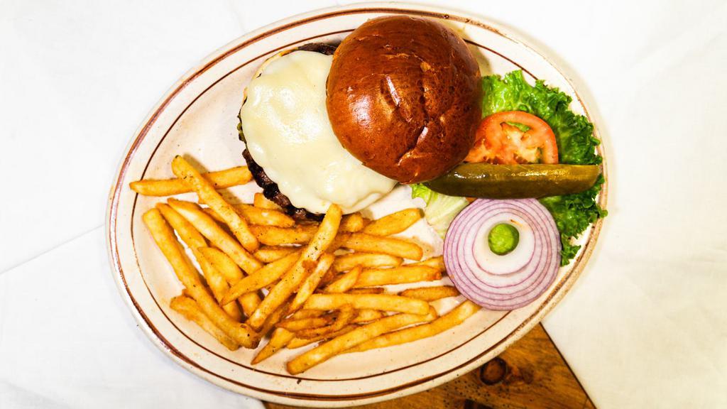 Canyon Burger · 8 oz. Angus, fresh, homemade patty with avocado, green chile and Provolone cheese.