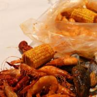 Large Combo  · Comes with: 
- 1 lb Shrimp Head on or 1 lb Shrimp Head off
- 1 lb Crawfish or 1 lb Mussel 
-...