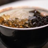 Icy Grass Jelly Customize  · Includes herbal ice and grass jelly ONLY. Choose your favorite toppings to create your own