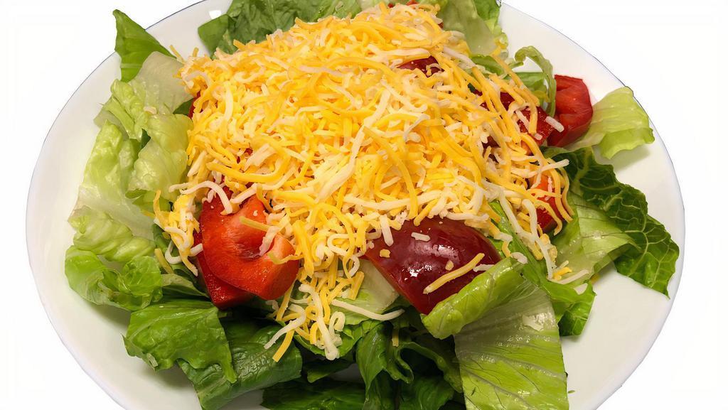 Green Salad · Vegetarian,  organic, gluten free. Green salad with bell pepper and cheddar cheese.