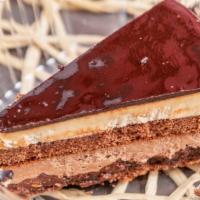 Chocolate Temptaion · Chocolate cake, chocolate cream, hazelnut cream, Chocolate gnash
